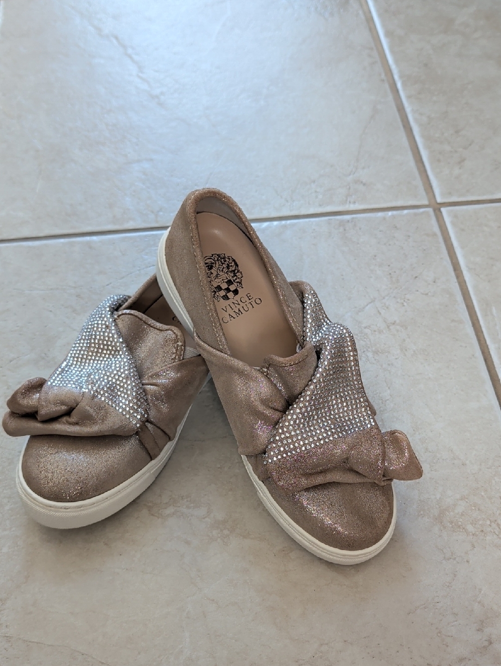 Vince Camuto Women's Size 6.5 Glitter Bow Slip-On Sneakers in Rose Gold  Tan